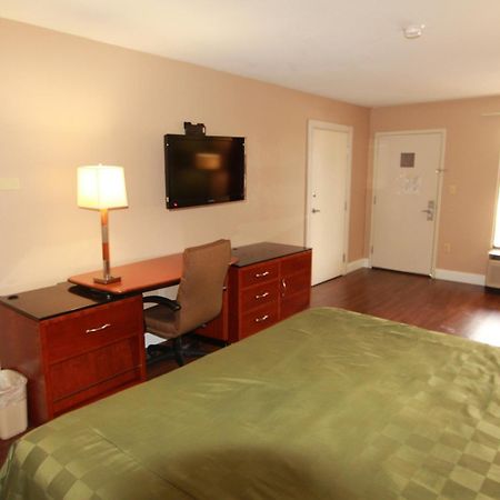 Quality Inn & Suites Near Robins Air Force Base Warner Robins Dış mekan fotoğraf