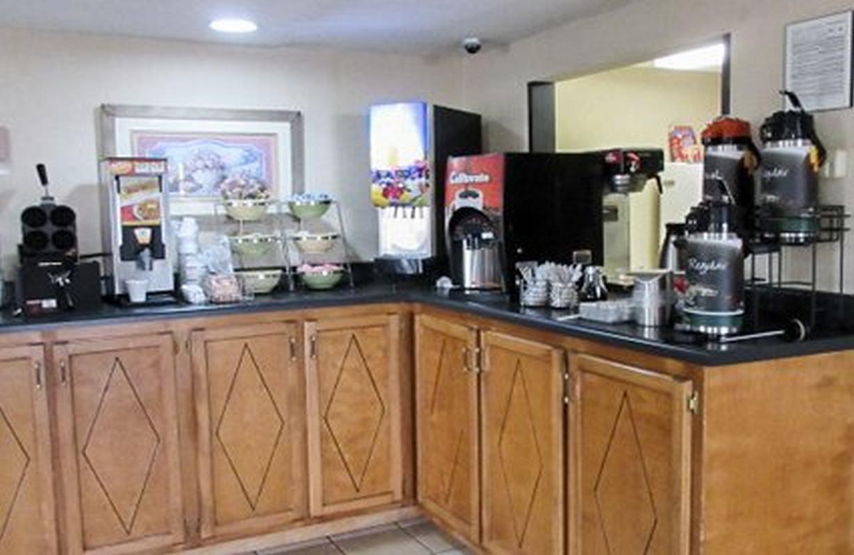Quality Inn & Suites Near Robins Air Force Base Warner Robins Dış mekan fotoğraf
