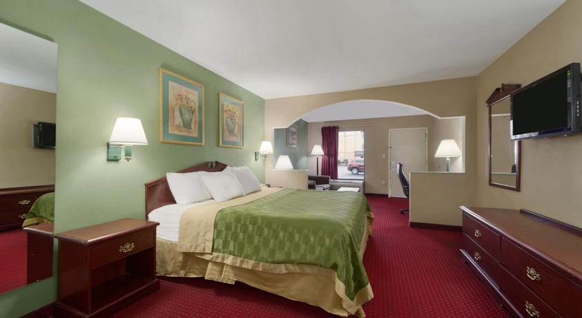 Quality Inn & Suites Near Robins Air Force Base Warner Robins Dış mekan fotoğraf