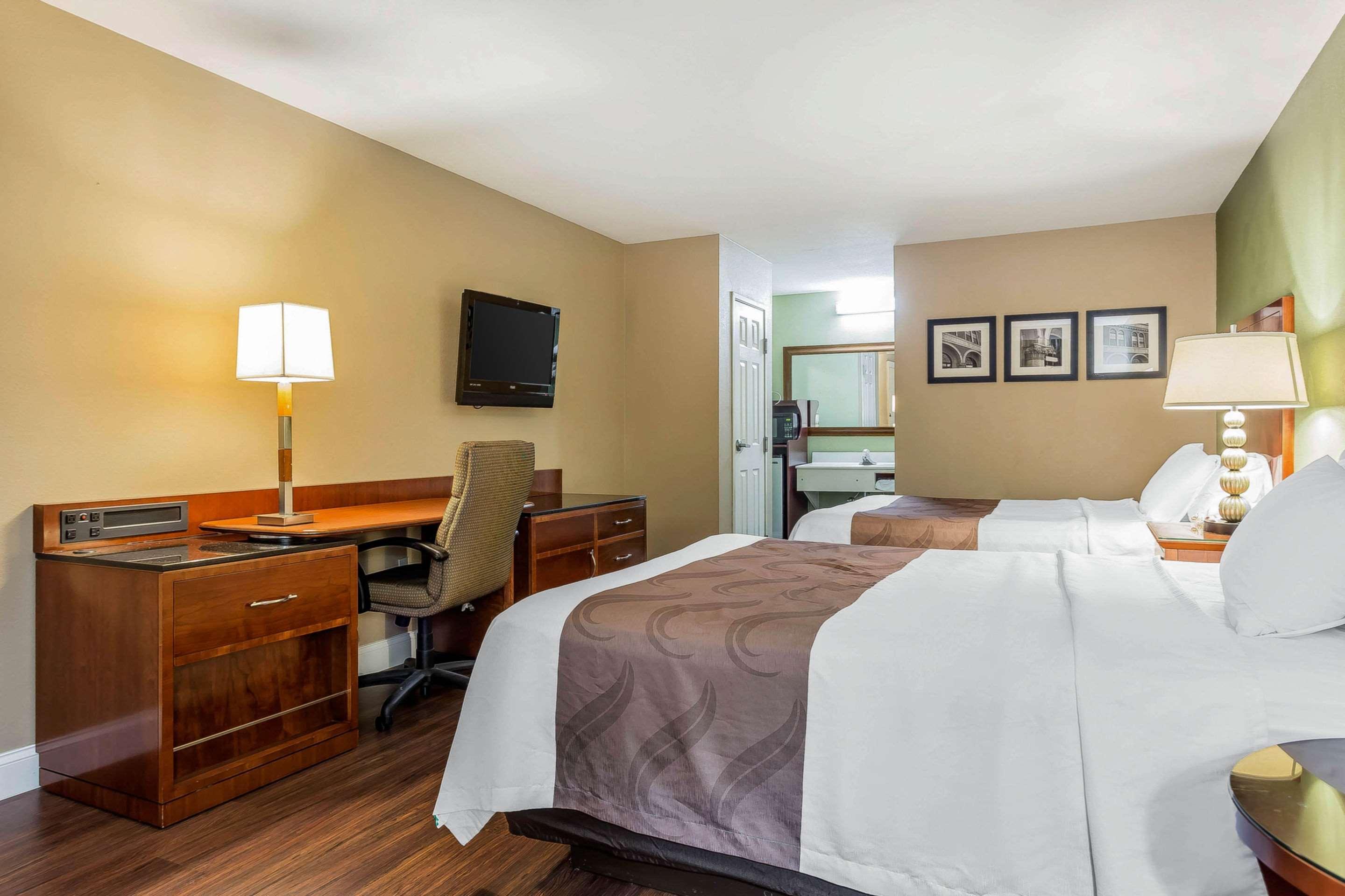 Quality Inn & Suites Near Robins Air Force Base Warner Robins Dış mekan fotoğraf