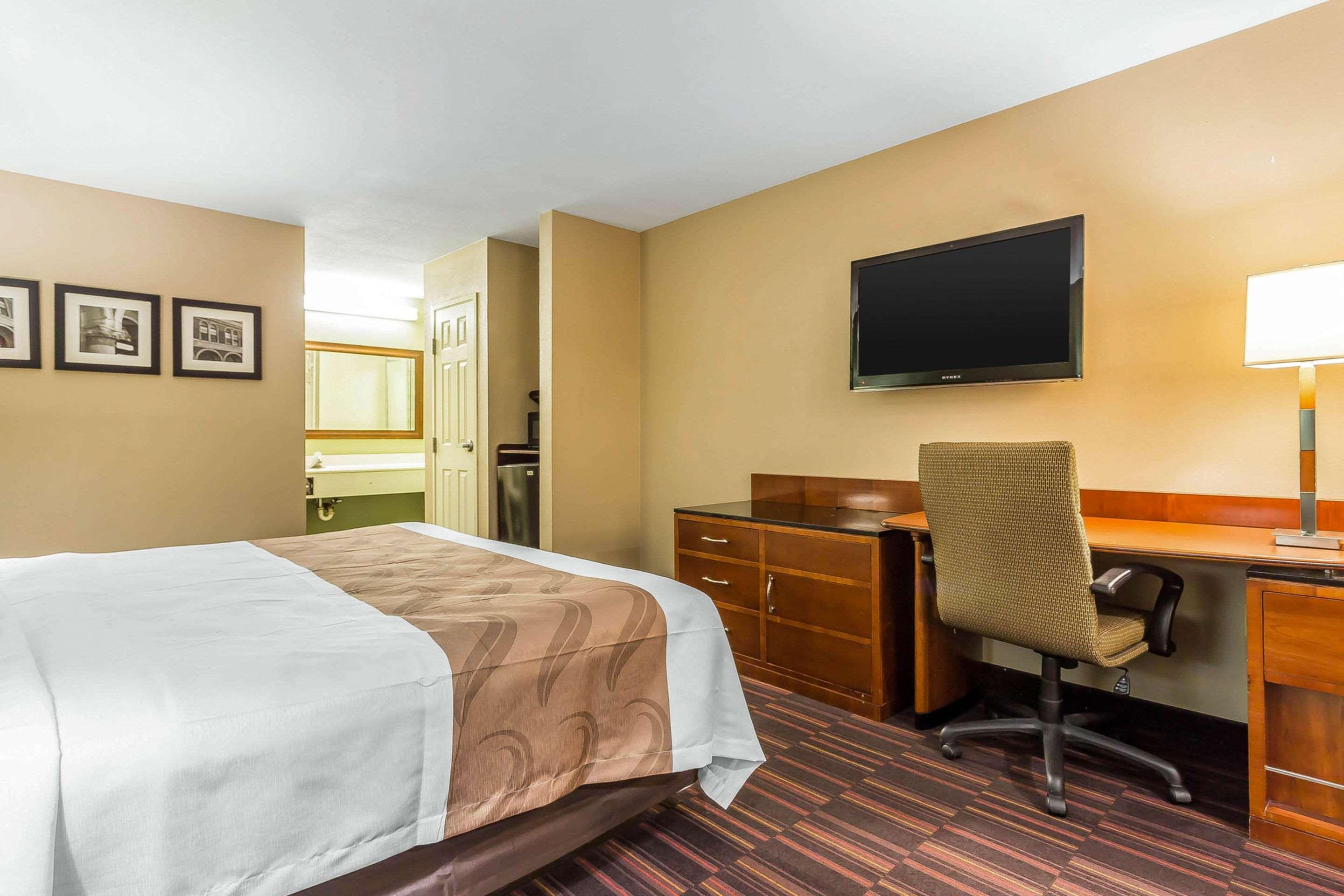 Quality Inn & Suites Near Robins Air Force Base Warner Robins Dış mekan fotoğraf