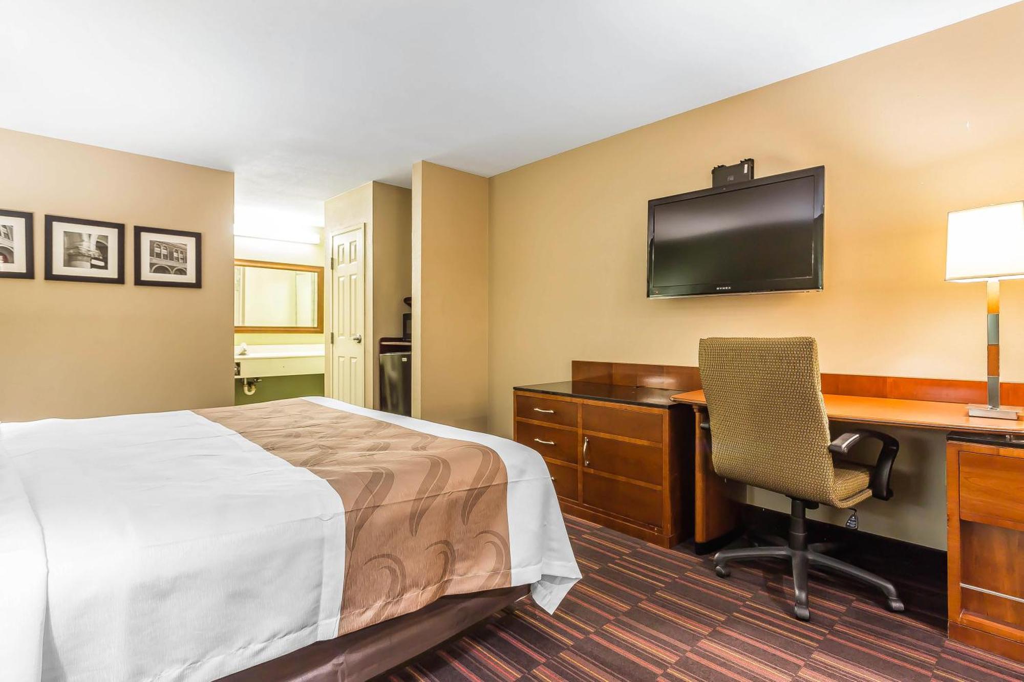 Quality Inn & Suites Near Robins Air Force Base Warner Robins Dış mekan fotoğraf