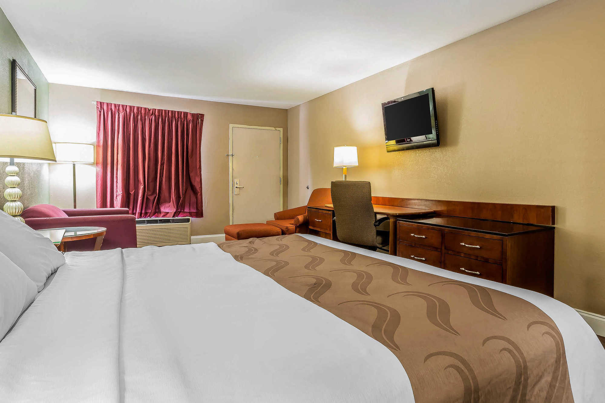 Quality Inn & Suites Near Robins Air Force Base Warner Robins Oda fotoğraf