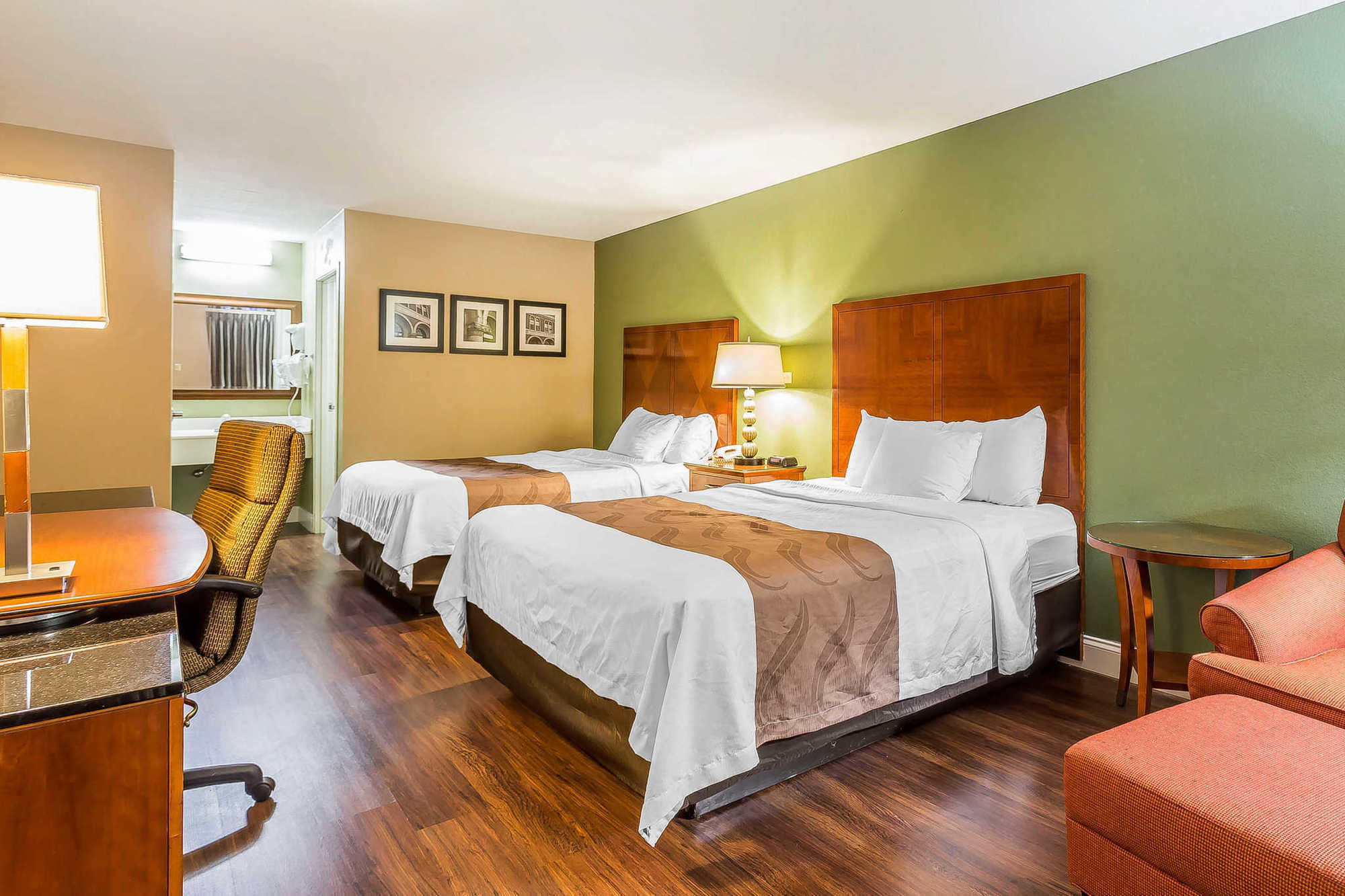Quality Inn & Suites Near Robins Air Force Base Warner Robins Oda fotoğraf